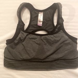 Secret Treasures Maternity Sports Bra L